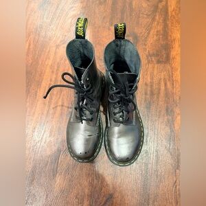 Dr Martens Boots Platinum Metallic size 6